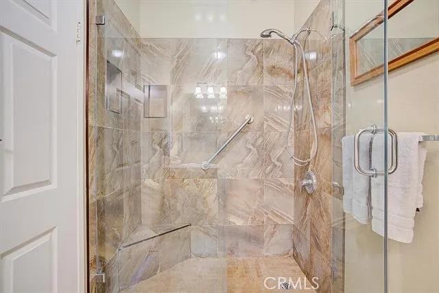 2742 Cabrillo Ave - Photo 2 of 8