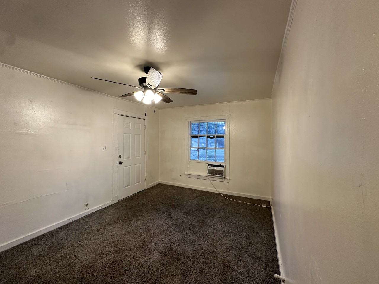 519 Grand Ave #1 - Photo 7 of 15