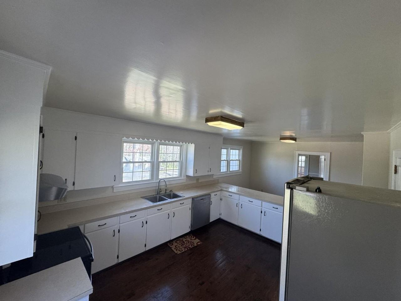 108 Winding Creek Rd - Photo 3 of 20