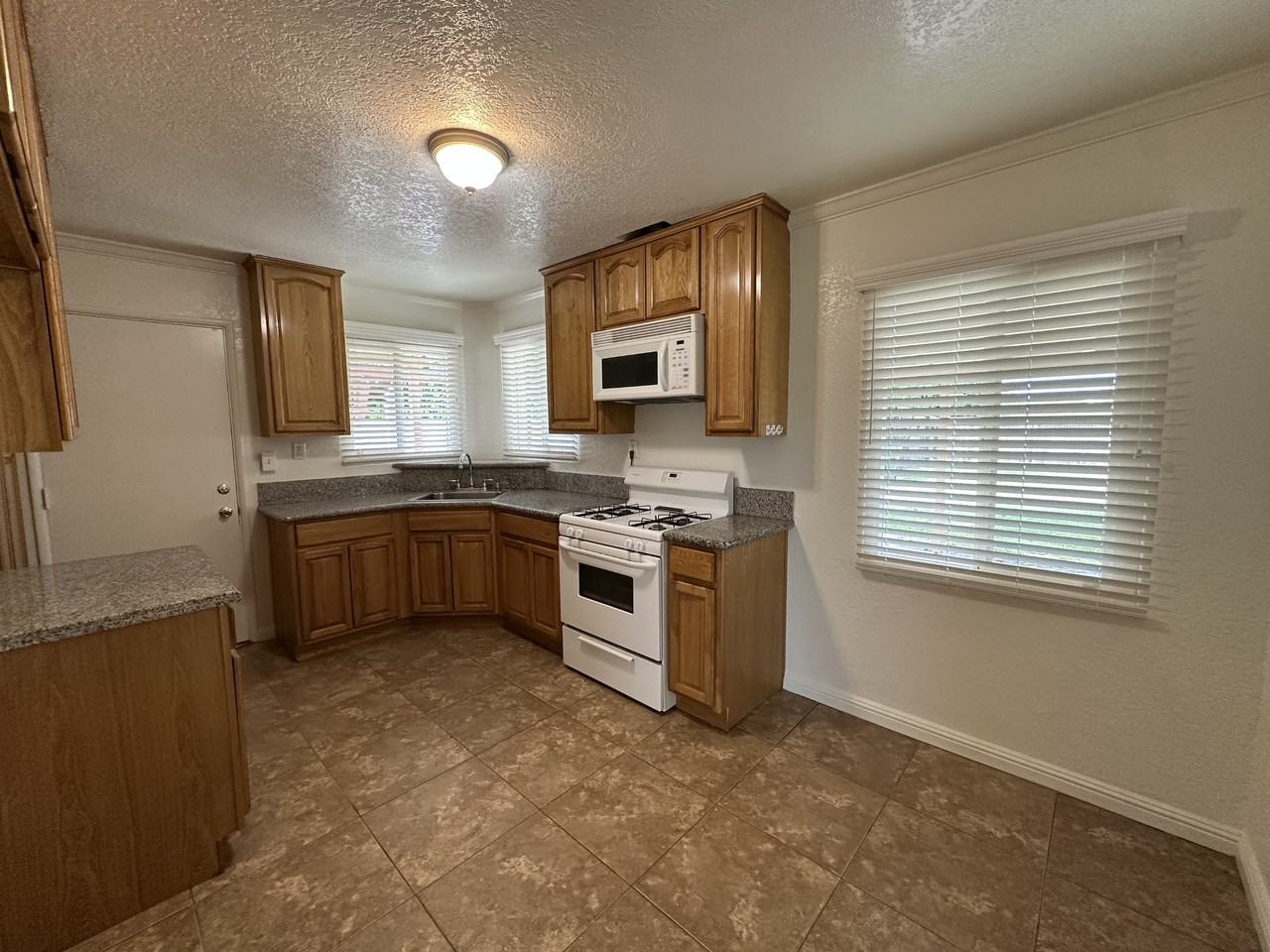 13082 14th St #1 - Photo 7 of 23