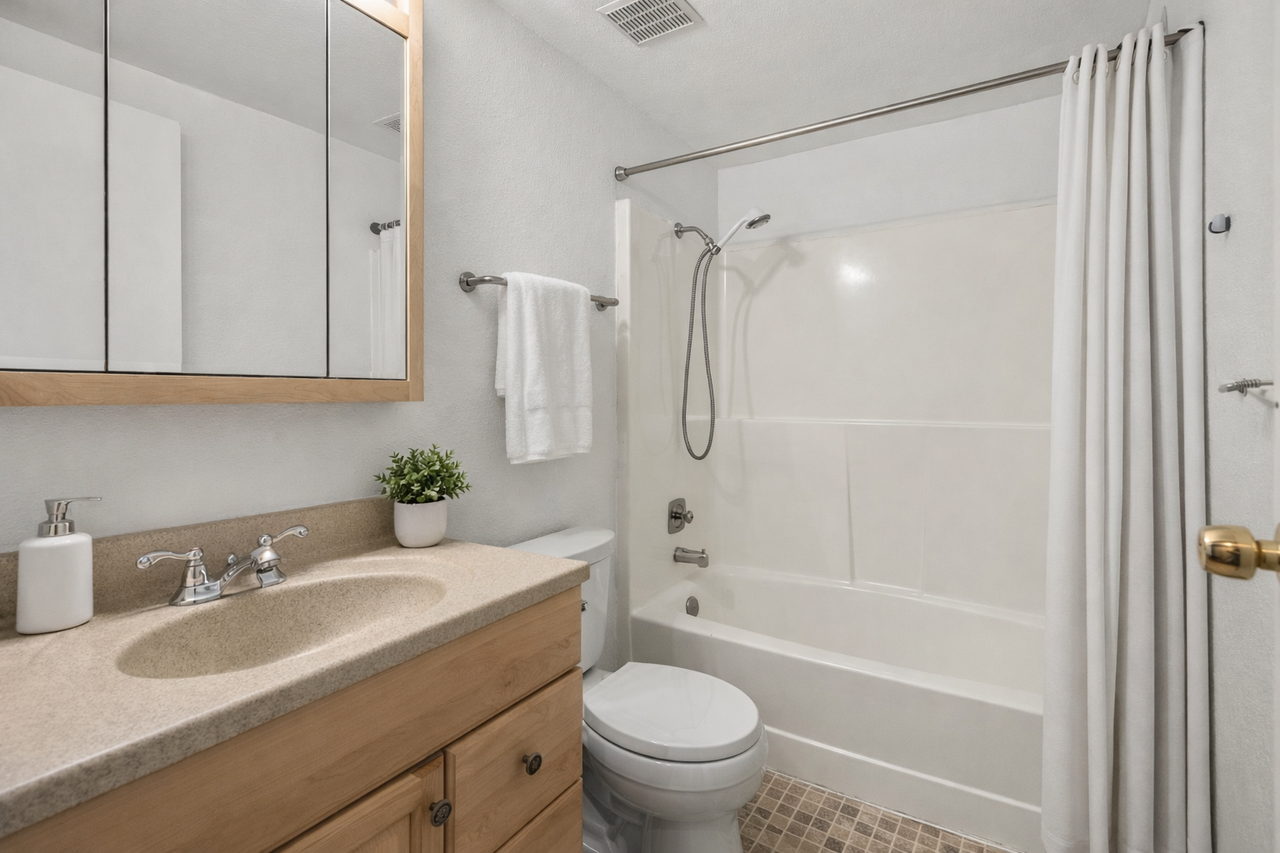 9517 Ne 180th St Apt B104 #B104 - Photo 6 of 20