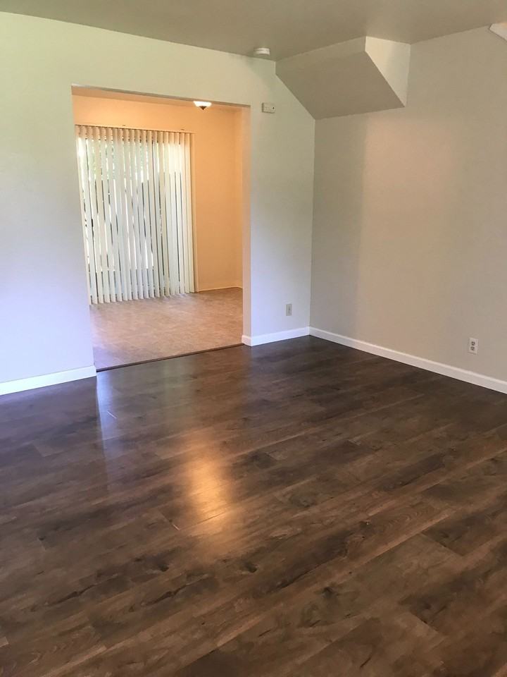 AMG Townhomes - Photo 7 of 12