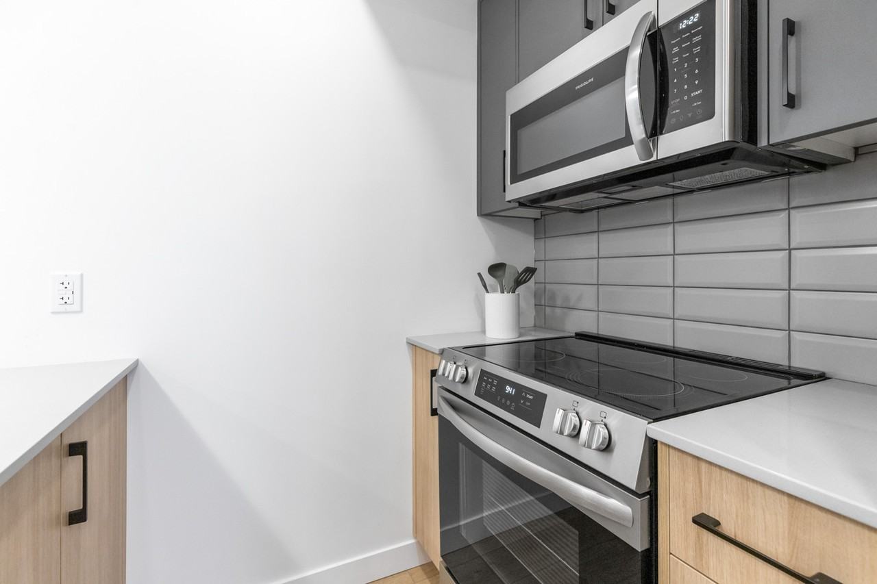 9811 153 St Nw Bsmt 3 - Photo 6 of 31