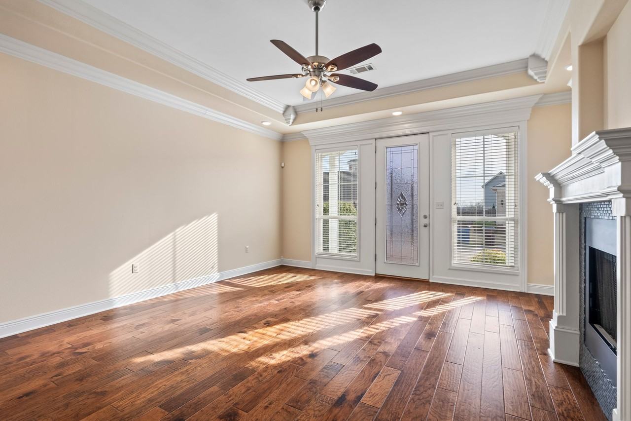 17 Jeffrey Way #17 - Photo 3 of 33