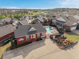 featured image of 66 Jeffrey Way #66