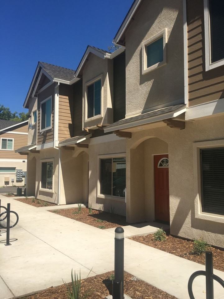 Midtown 557 - Photo 2 of 13