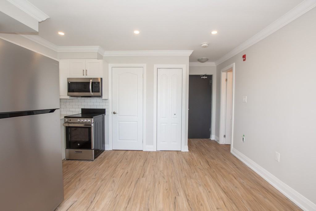 81 Empire St - Photo 4 of 11