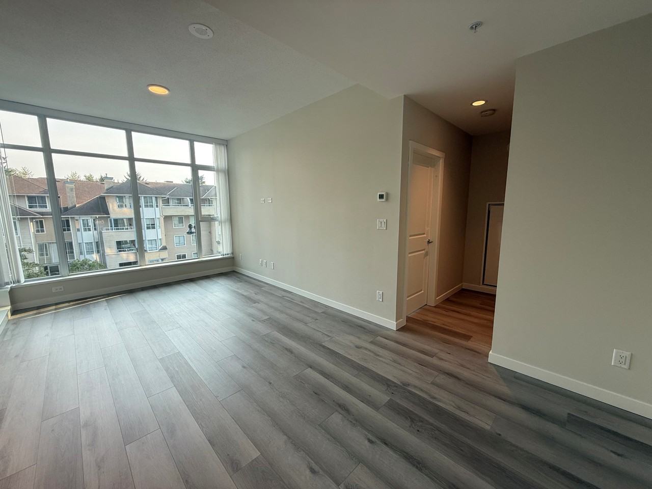 1180 Westwood St - Photo 4 of 22