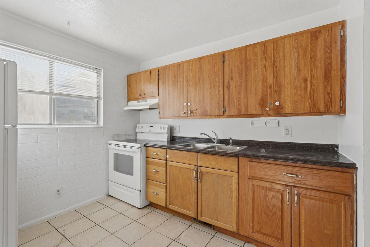 Eccles Avenue Apartments - Photo 2 of 17