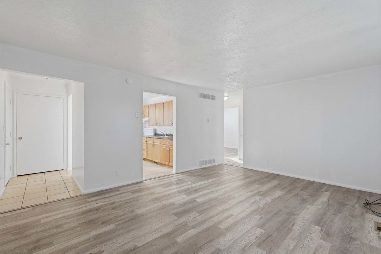 Eccles Avenue Apartments - Photo 5 of 17