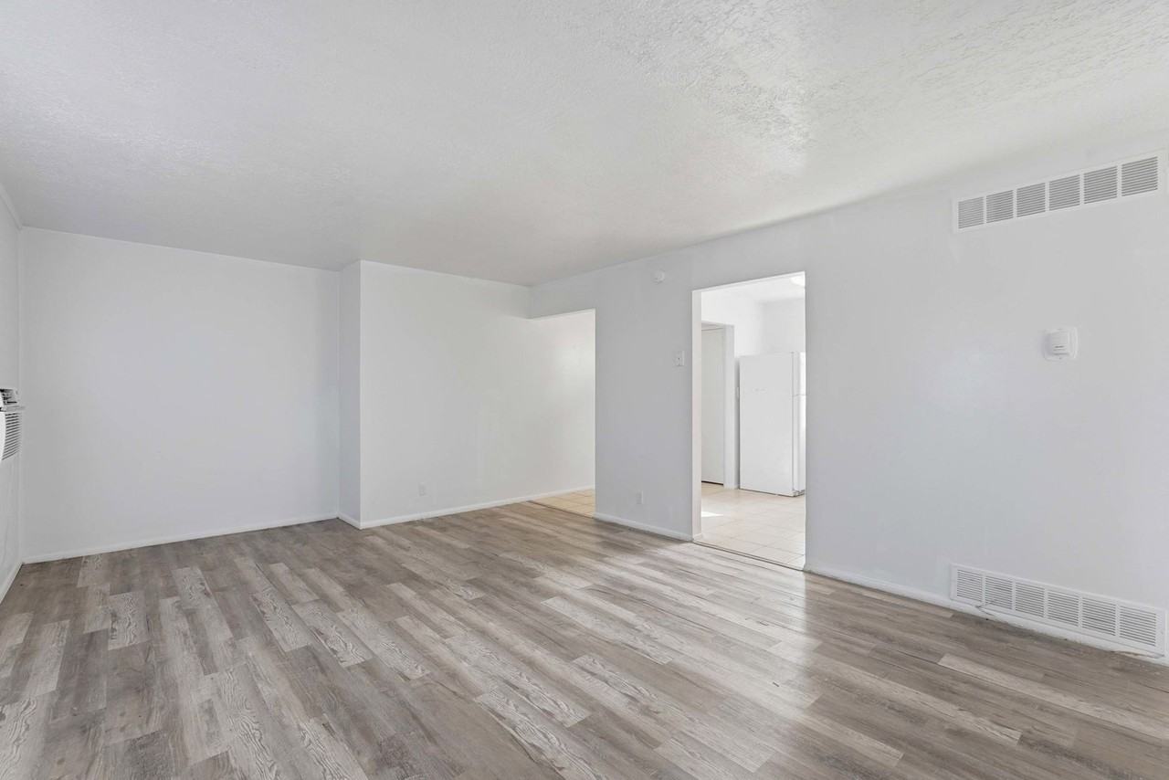 Eccles Avenue Apartments - Photo 7 of 17