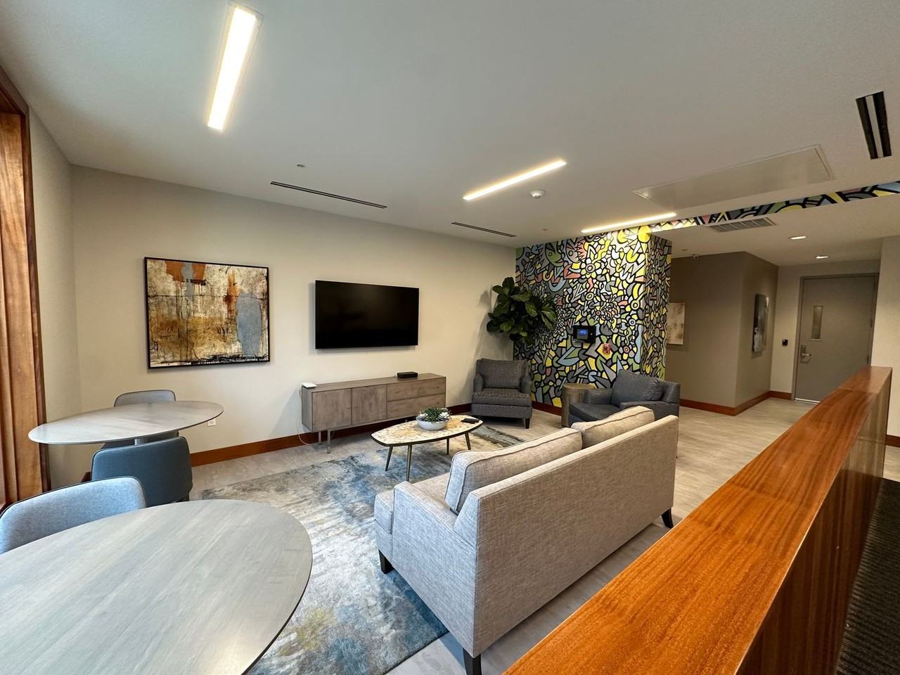 Division Terrace - Photo 7 of 16