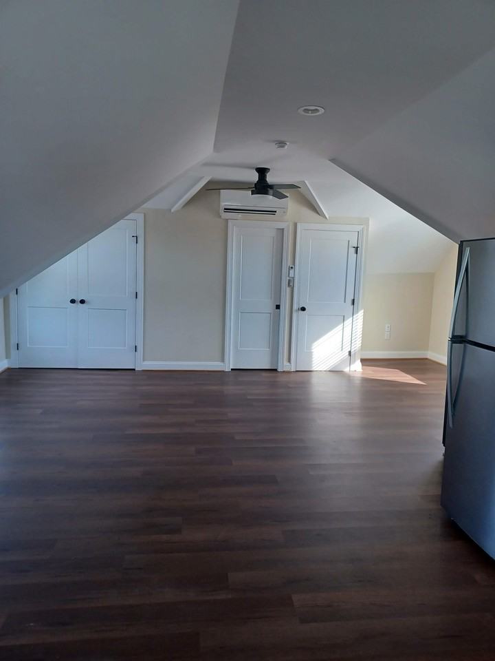 903 S Loudoun St #3 - Photo 5 of 15