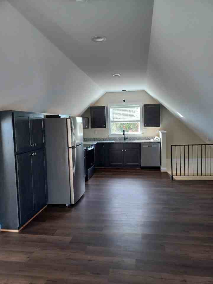 903 S Loudoun St #3 - Photo 7 of 15