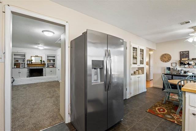 420 Nw 74th St #1 - Photo 6 of 16