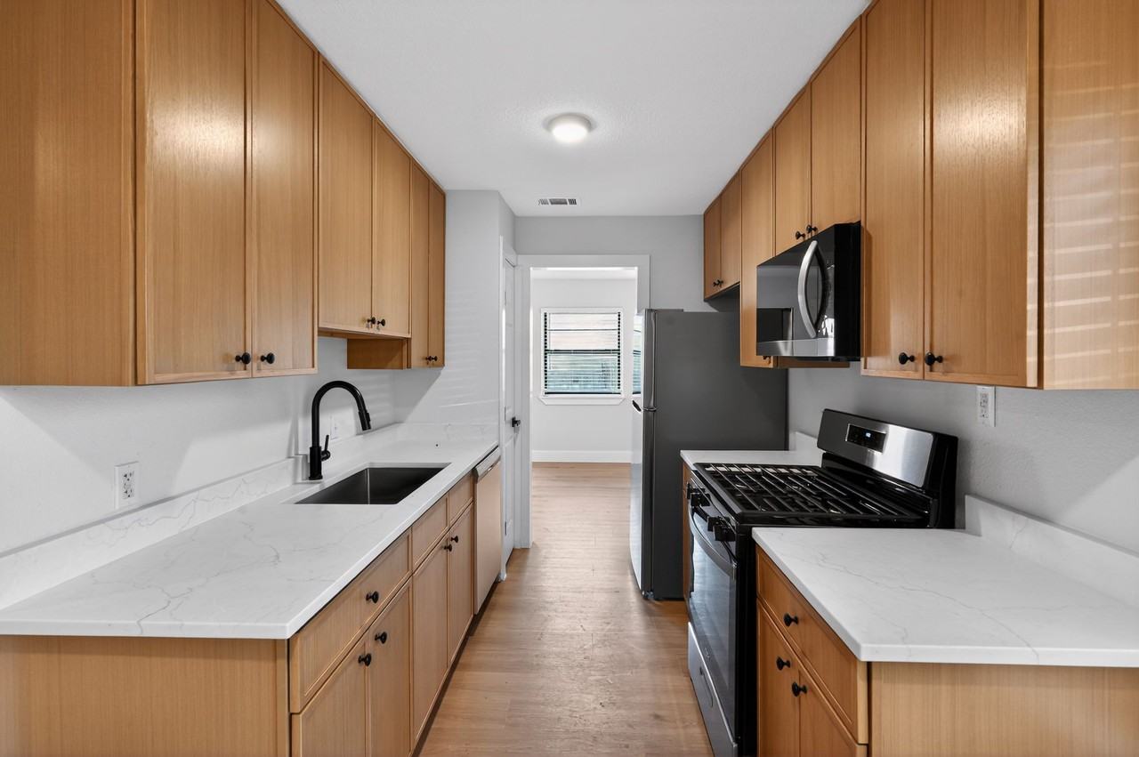 5928 Signal Pt #1 - Photo 5 of 16