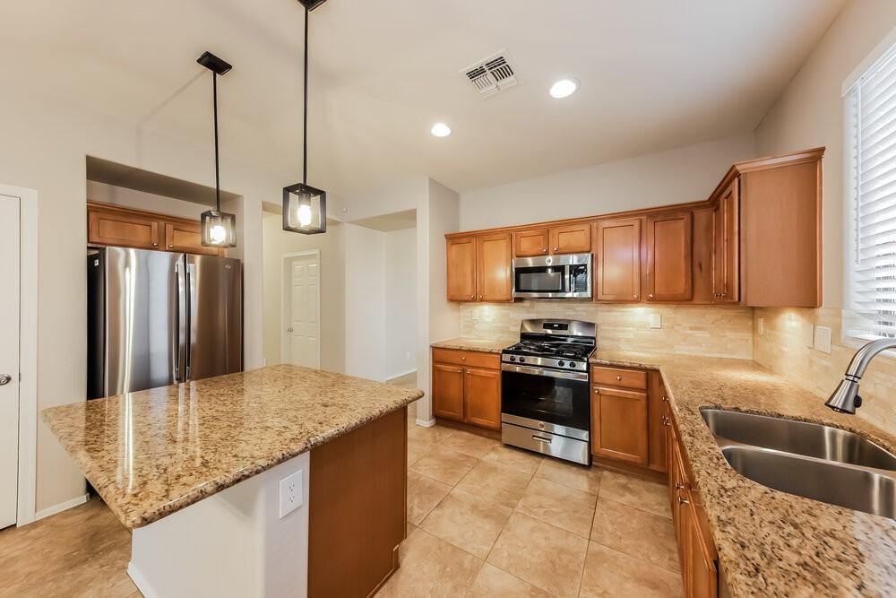 38502 N Pagoda Ct - Photo 7 of 16