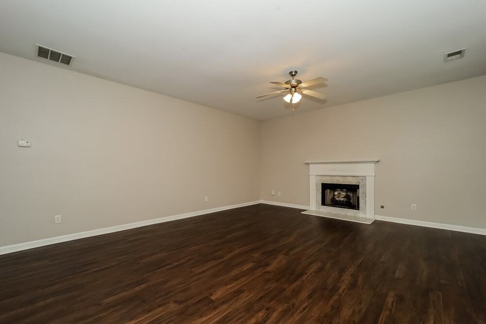 8131 Vincent Mill Dr - Photo 5 of 18