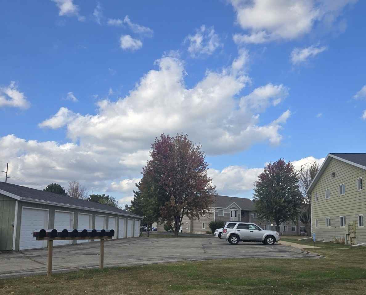 Scott Street Apartments - Photo 3 of 3