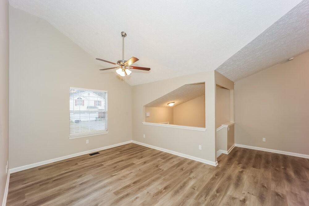 1076 Hidden Brook Trl - Photo 4 of 17