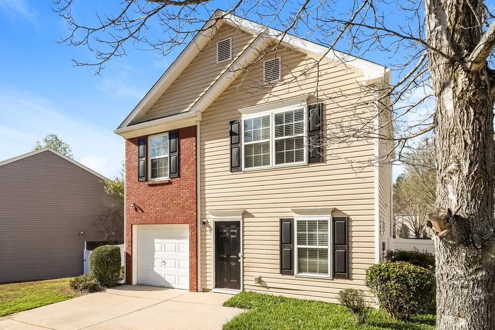 248 Silver Ridge Dr - Photo 4 of 17