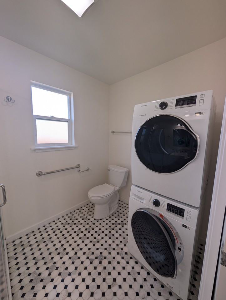 2408 Edwards Street - 1Unit B #1 - Photo 5 of 9