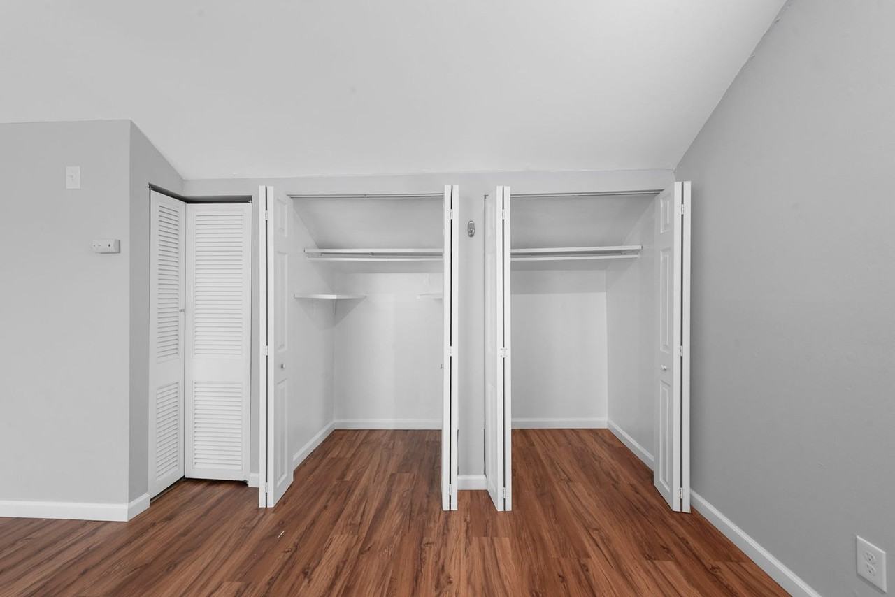 1500 Menard Apartments - Photo 5 of 24