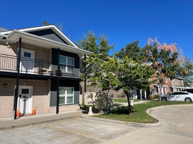 1401 Poplar St #D - Photo 5 of 28