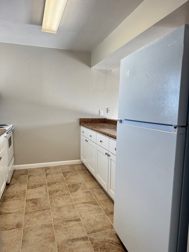 3325 Se 15th Pl #202 - Photo 2 of 10