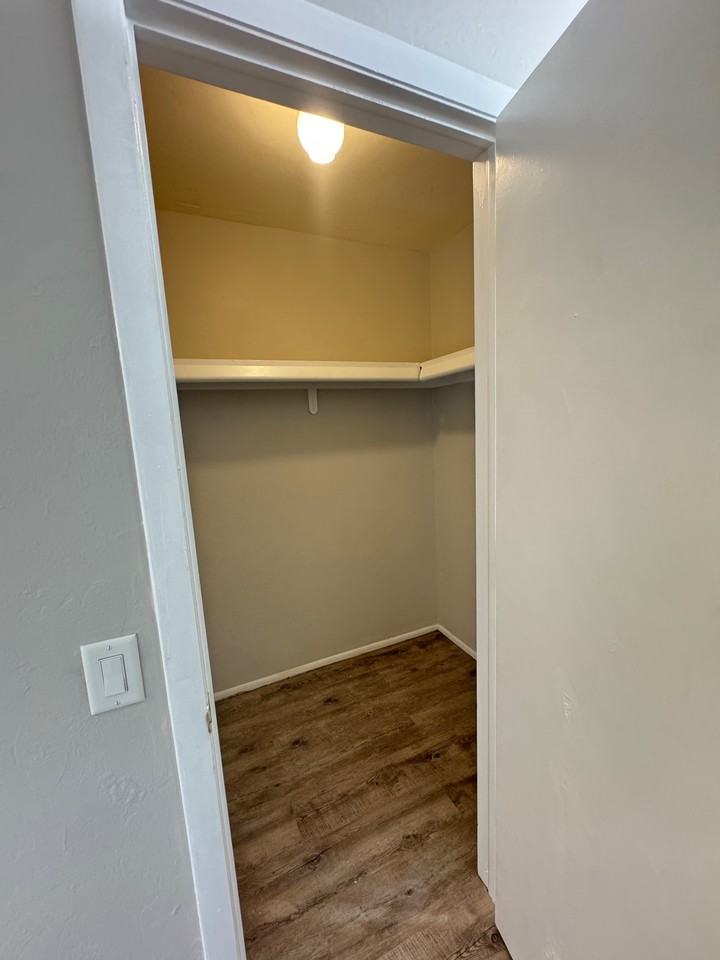 3325 Se 15th Pl #202 - Photo 5 of 10