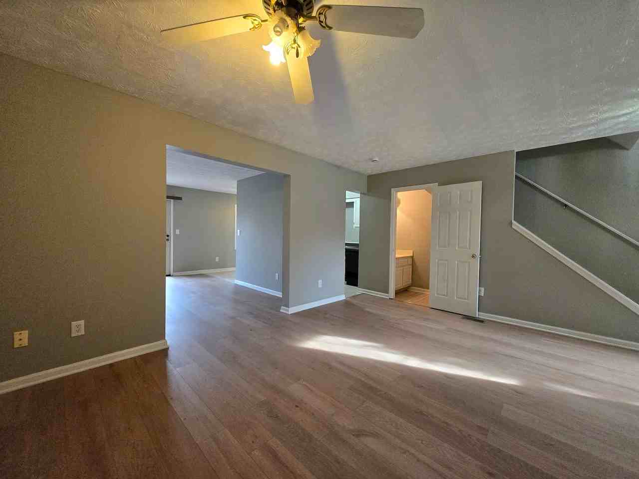 4335 Frontenac Dr - Photo 3 of 38