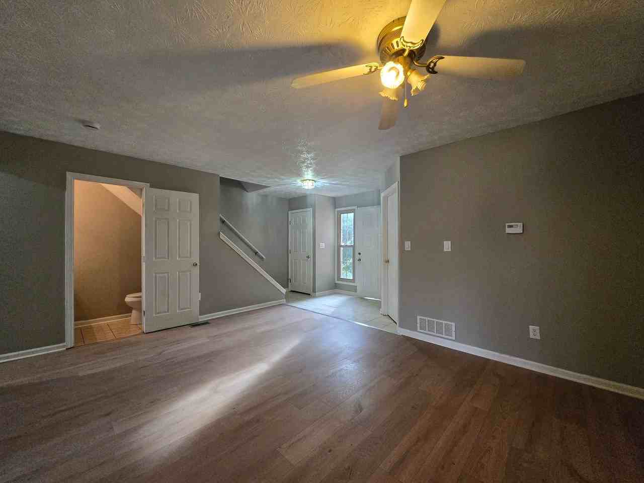 4335 Frontenac Dr - Photo 4 of 38