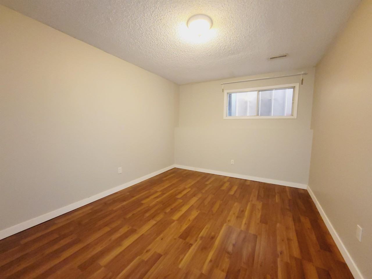 4227 32 Ave Nw Bsmt #BS - Photo 4 of 10