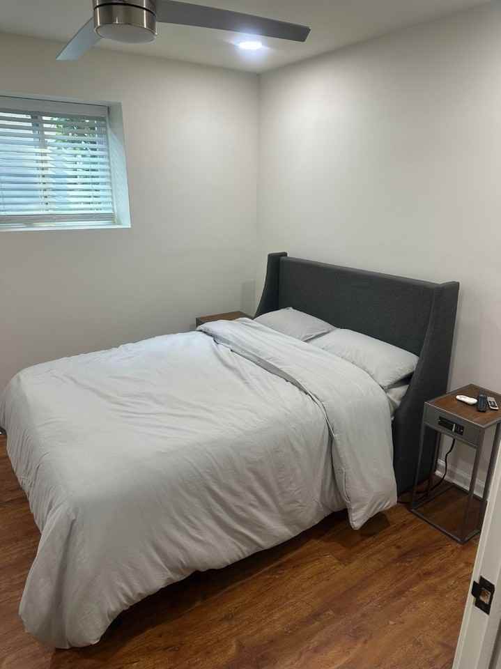 2434 Rockcliff Rd Se - Photo 2 of 3