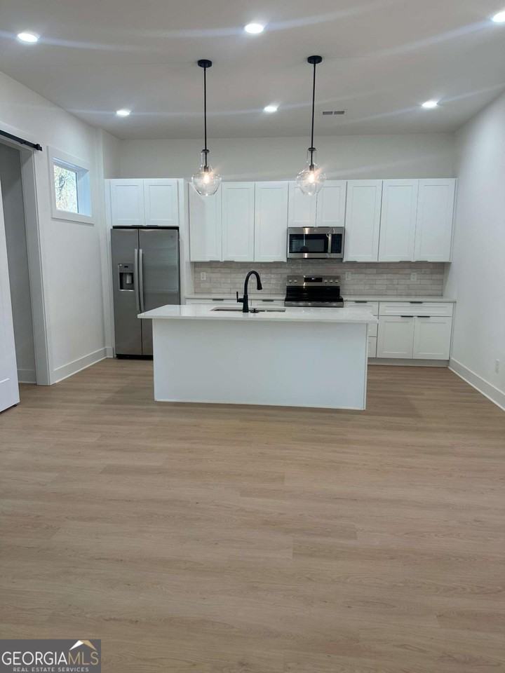 1239 Plaza Ave Sw - Photo 2 of 26