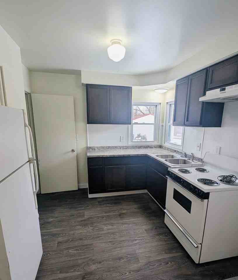 1196 W Coldwater Rd #1196 - Photo 2 of 10