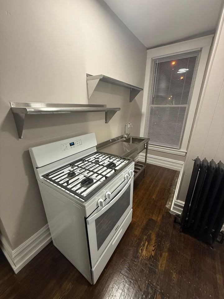 1014 Logan Avenue - Photo 5 of 16