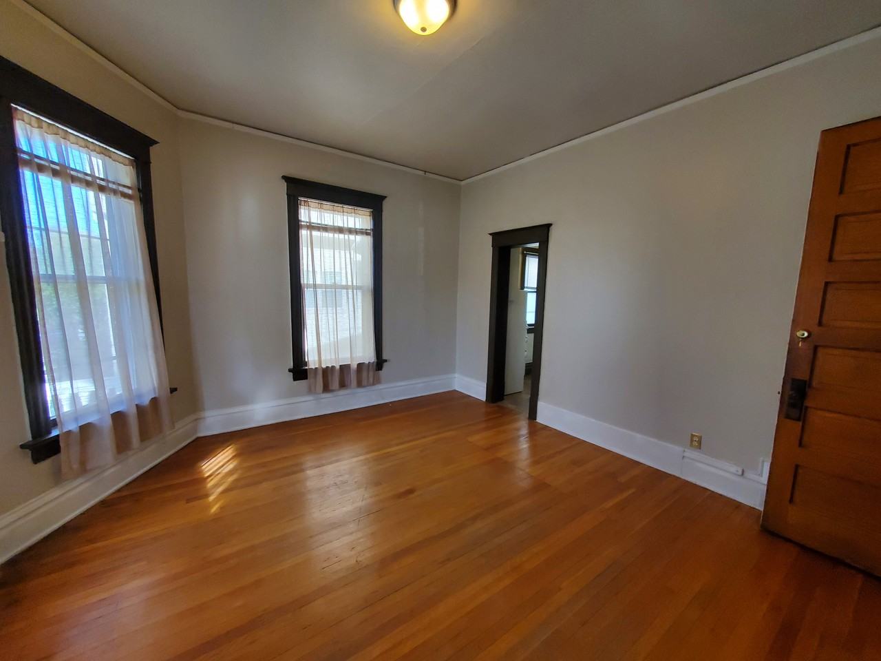 4904 Davenport Street #1 - Photo 3 of 11