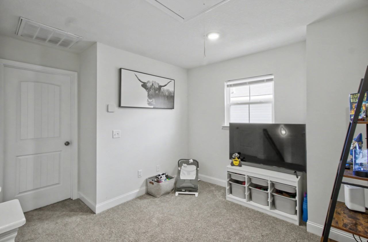 1052 Grayson Ave #1 - Photo 2 of 26