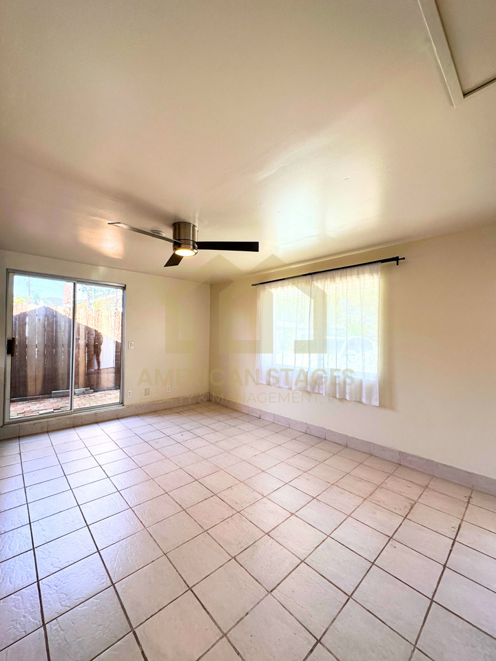 5115 Dawn Ln #B - Photo 3 of 10