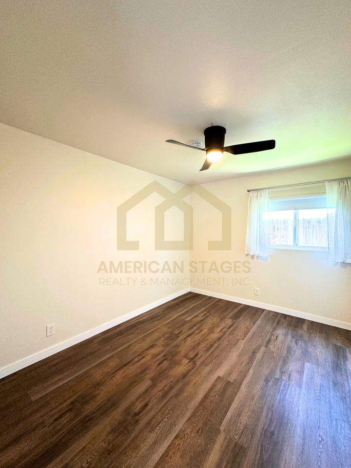 5115 Dawn Ln #B - Photo 5 of 10