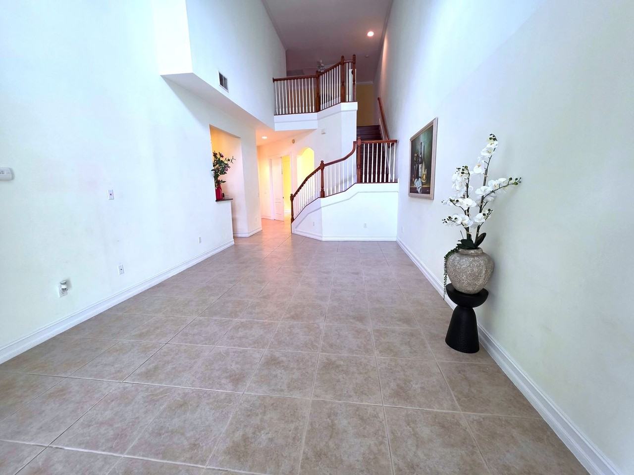 1825 Bridgepointe Cir #14 - Photo 6 of 50