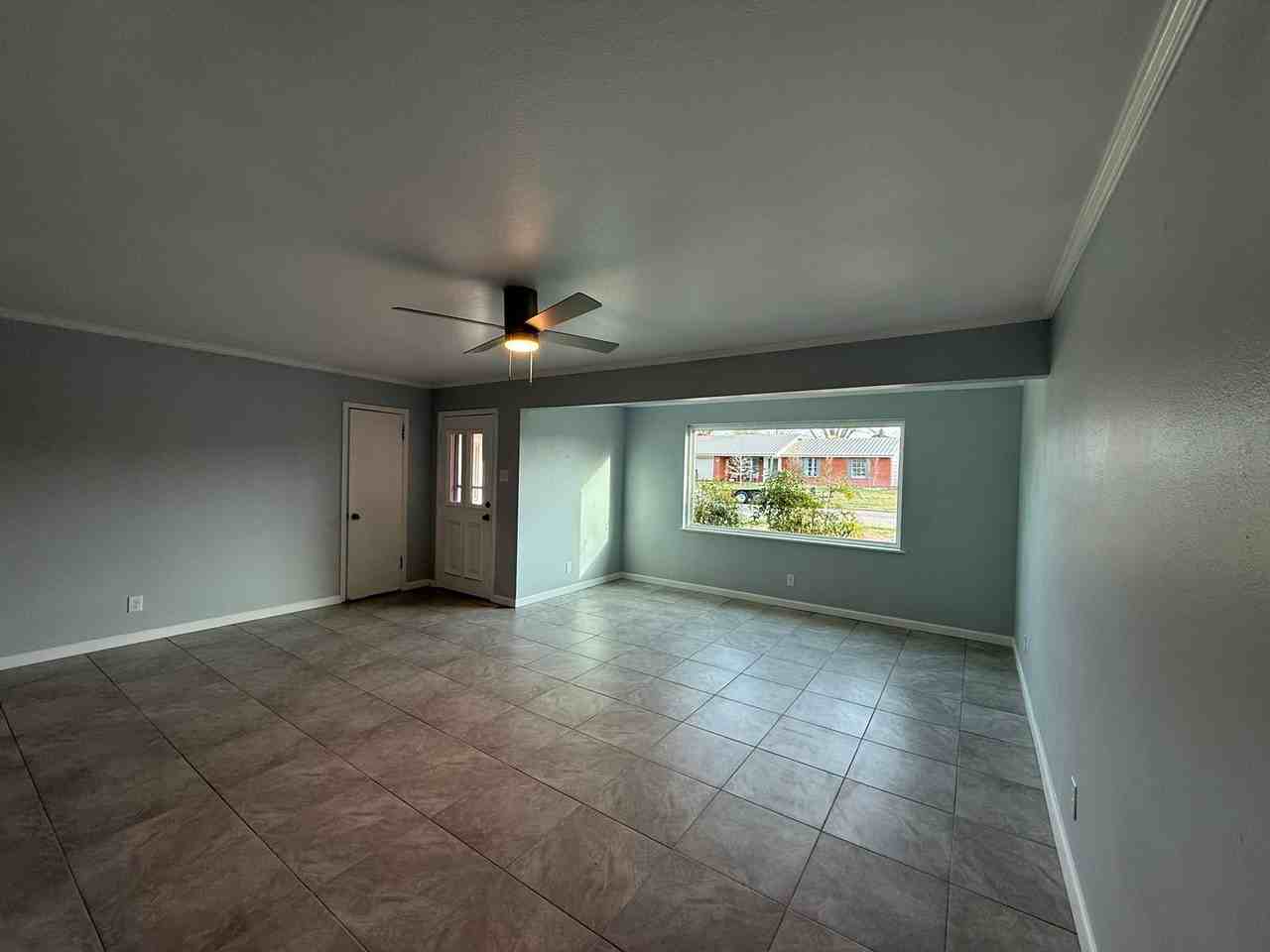 3207 Trinity Ave - Photo 7 of 18