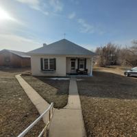 featured image of 150 E Main St #1