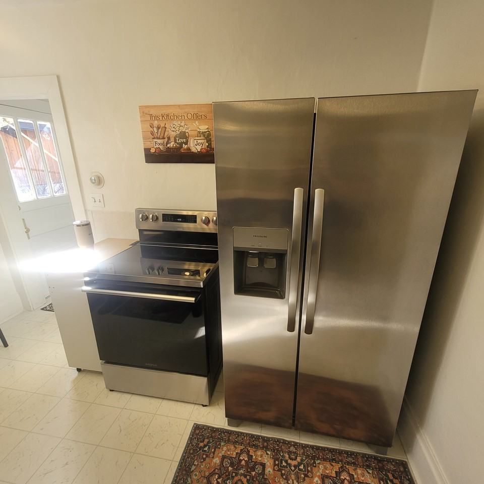 150 E Main St #1 - Photo 6 of 50