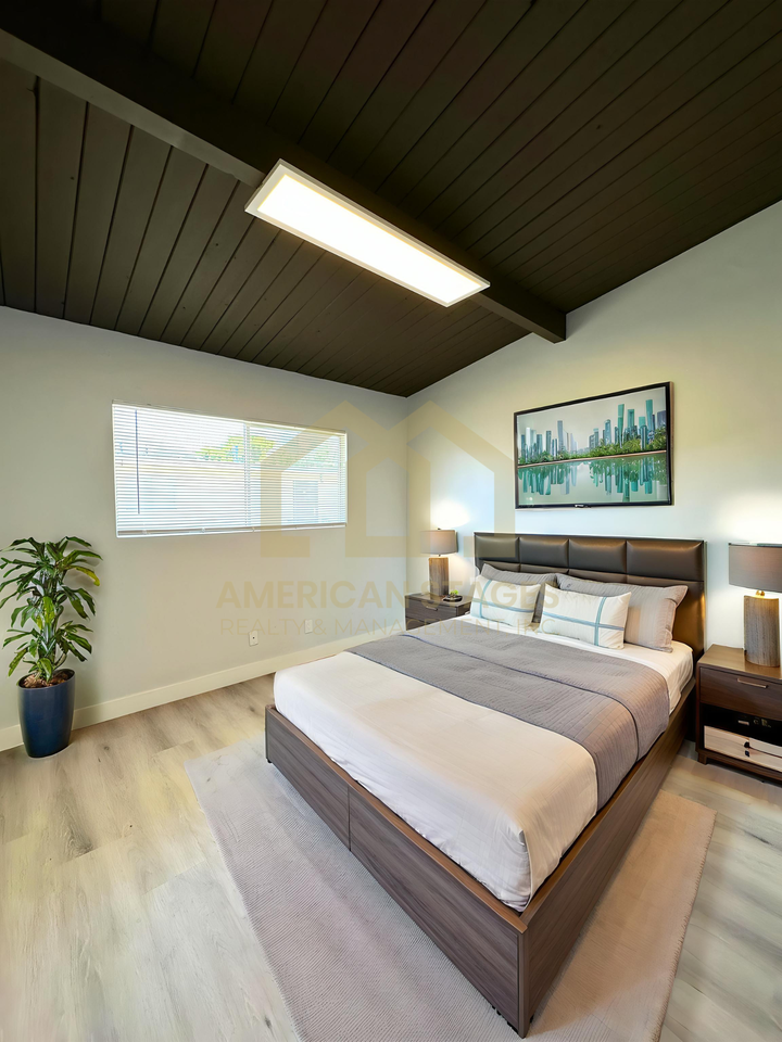 332 N L St #D - Photo 4 of 11