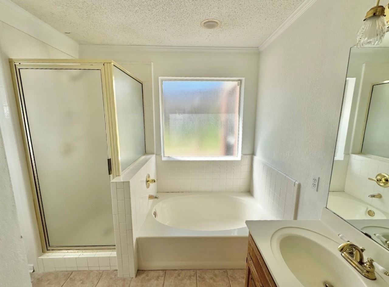 706 Man O War Dr - Photo 6 of 14