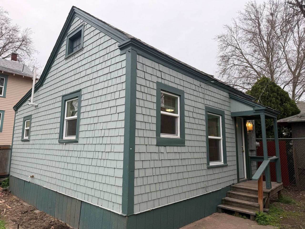 346 SW 3rd St - Photo 2 of 19