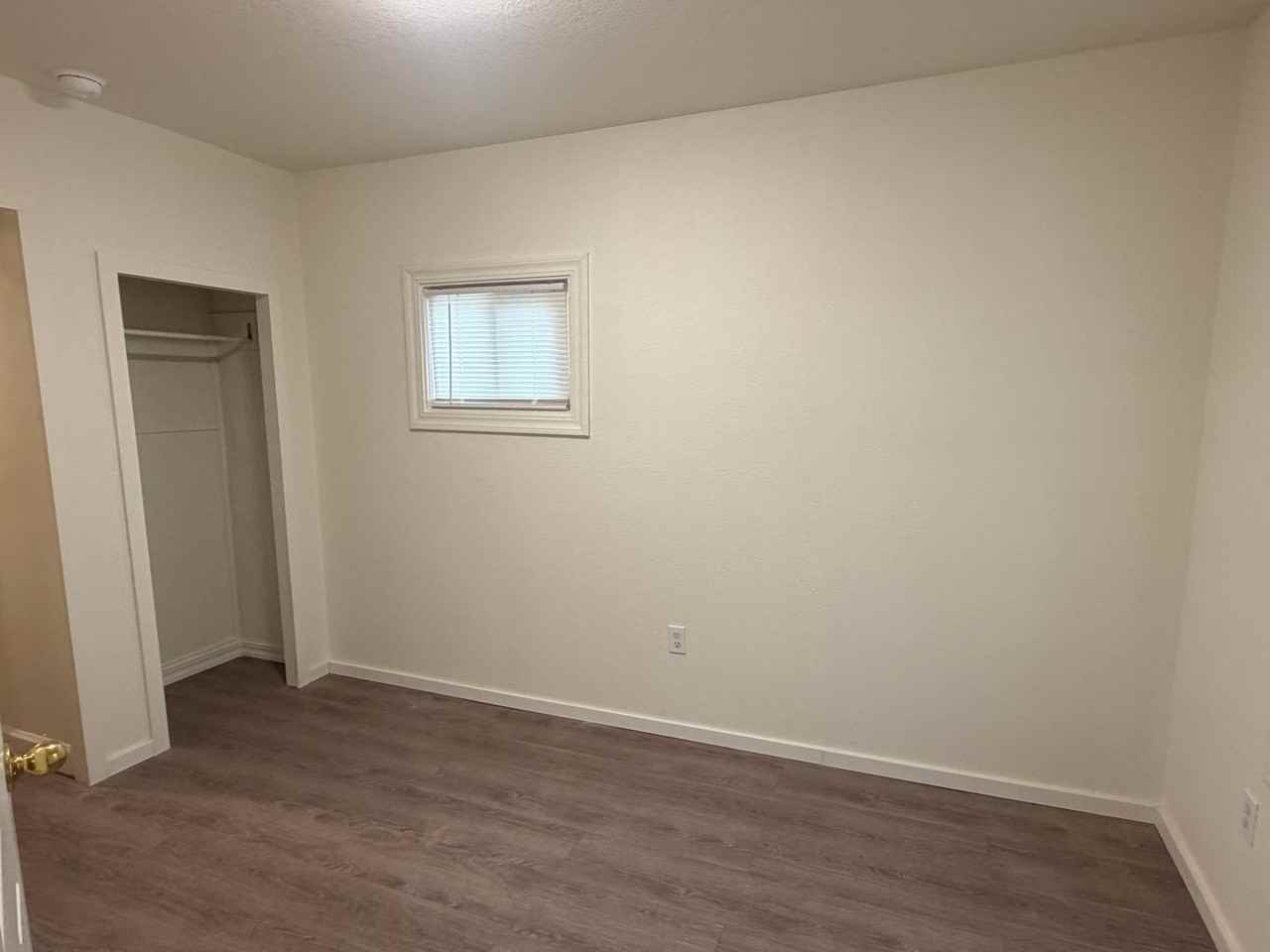 346 SW 3rd St - Photo 6 of 19