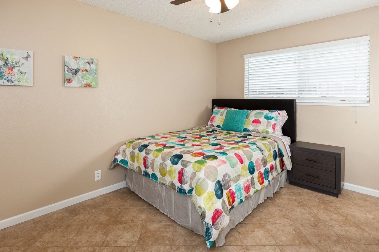 Campus Court Apartments - Photo 6 of 21